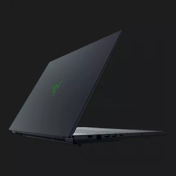 Ноутбук Razer Blade 18 18" (Intel Core Ultra 9/96GB/4TB (SSD)/RTX 5070 Ti) (RZ09-05297ER3-R3U5) (Standard)